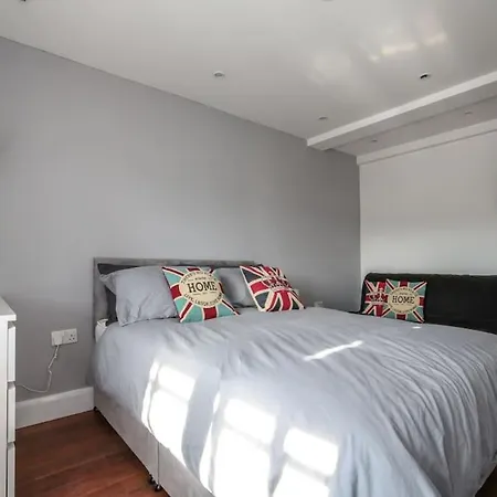 Large Modern Spacious House 6 Bedrooms 5 Bathrooms London Exterior foto
