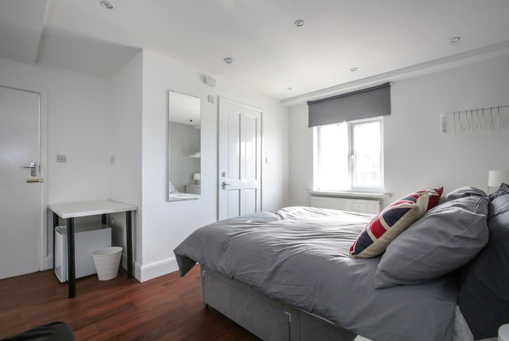 Holiday home Large Modern Spacious House 6 Bedrooms 5 Bathrooms