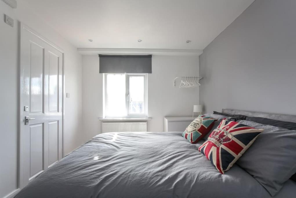 Holiday home Large Modern Spacious House 6 Bedrooms 5 Bathrooms *