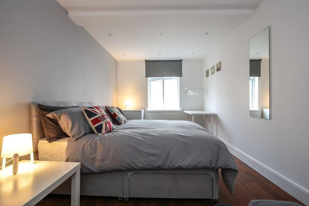Holiday home Large Modern Spacious House 6 Bedrooms 5 Bathrooms *